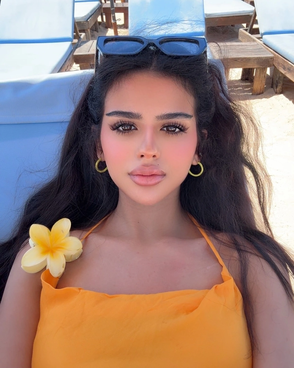 罗莎琳达 香港的应召女郎