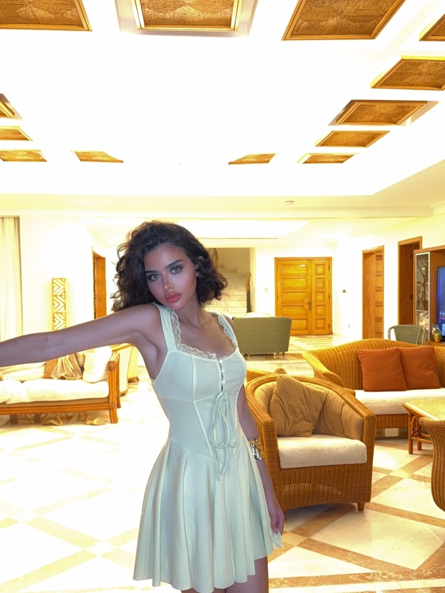 罗莎琳达 香港的应召女郎