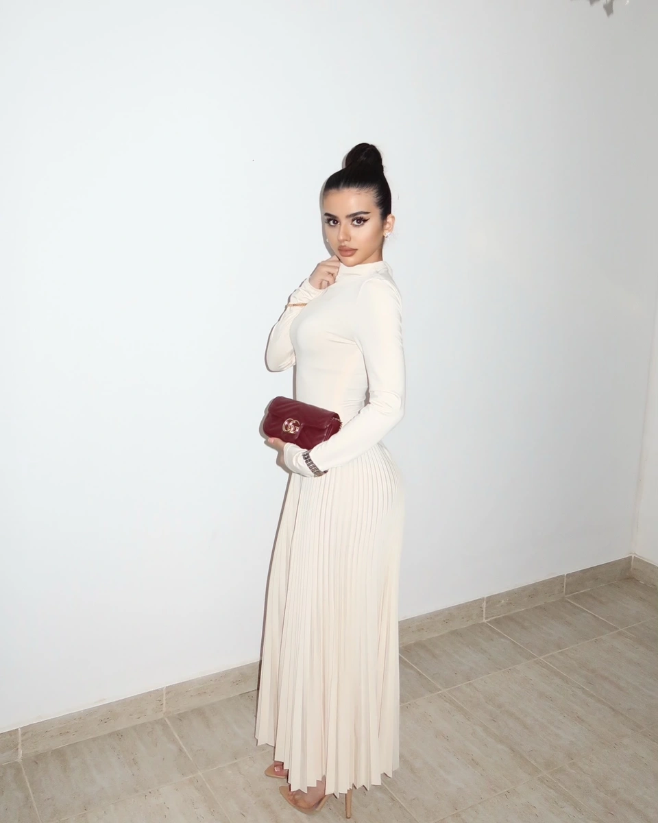 罗莎琳达 香港的应召女郎