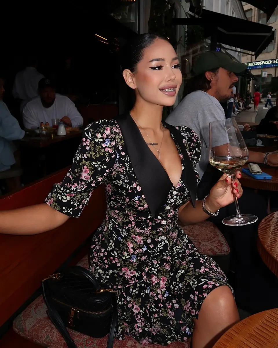 绍尔潘 香港的应召女郎