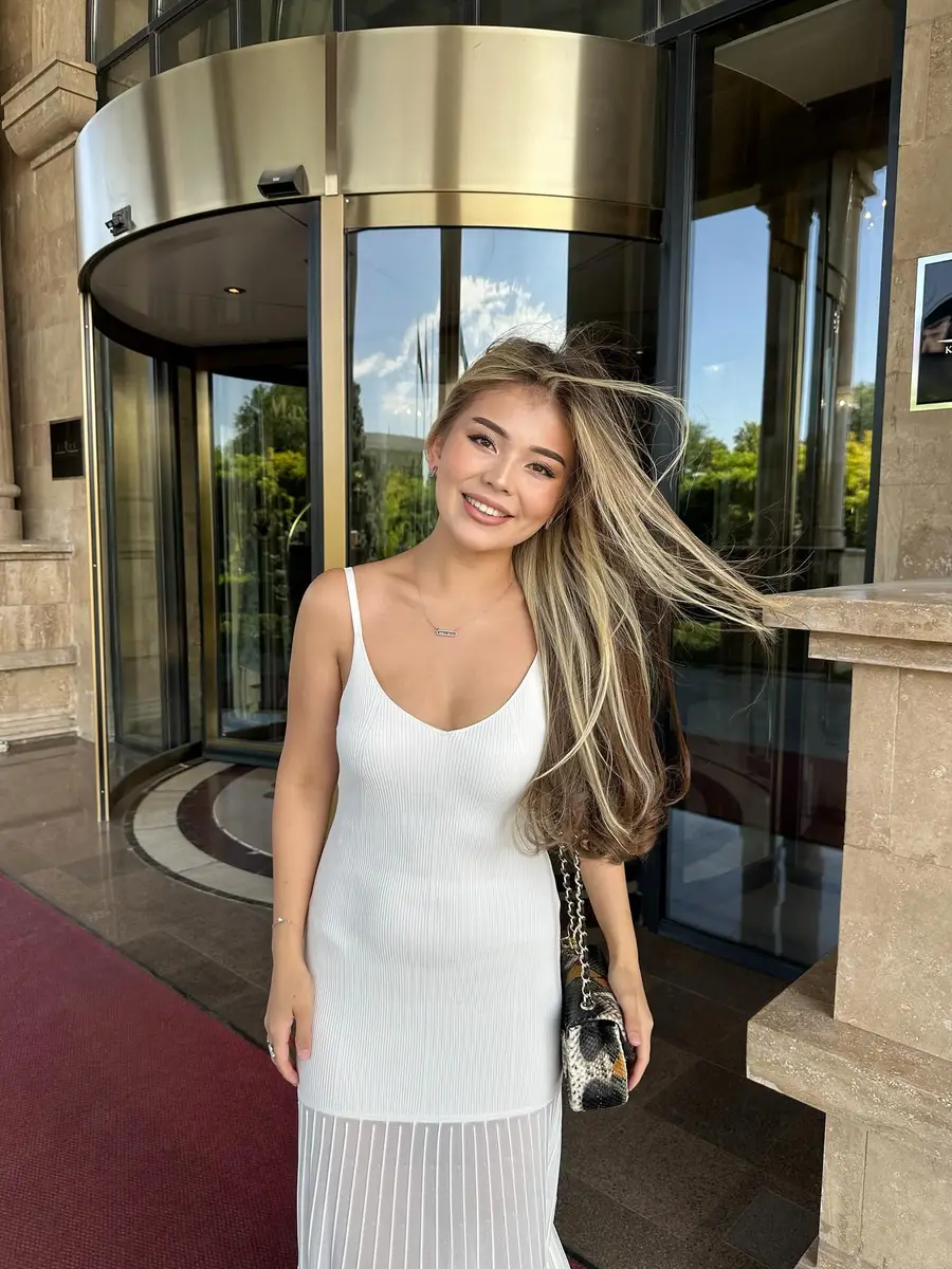 希纳尔 香港的应召女郎