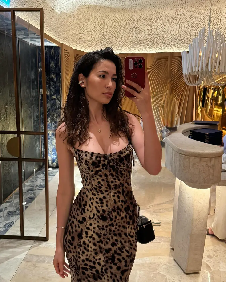 Symbat 香港的应召女郎