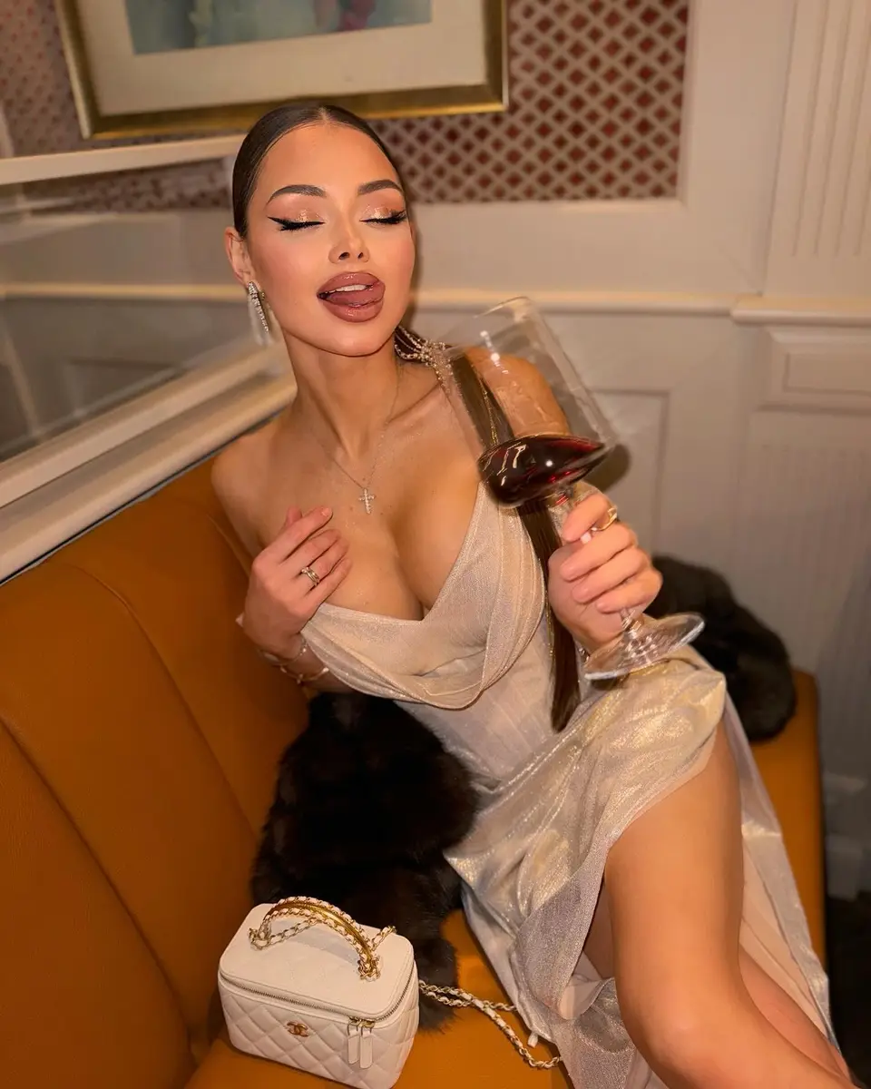 凡妮莎 香港的应召女郎