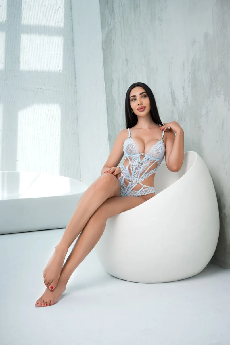 亚斯娜 香港的应召女郎