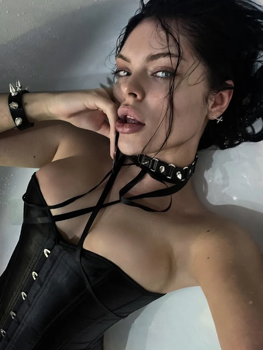 叶莲娜 香港的应召女郎