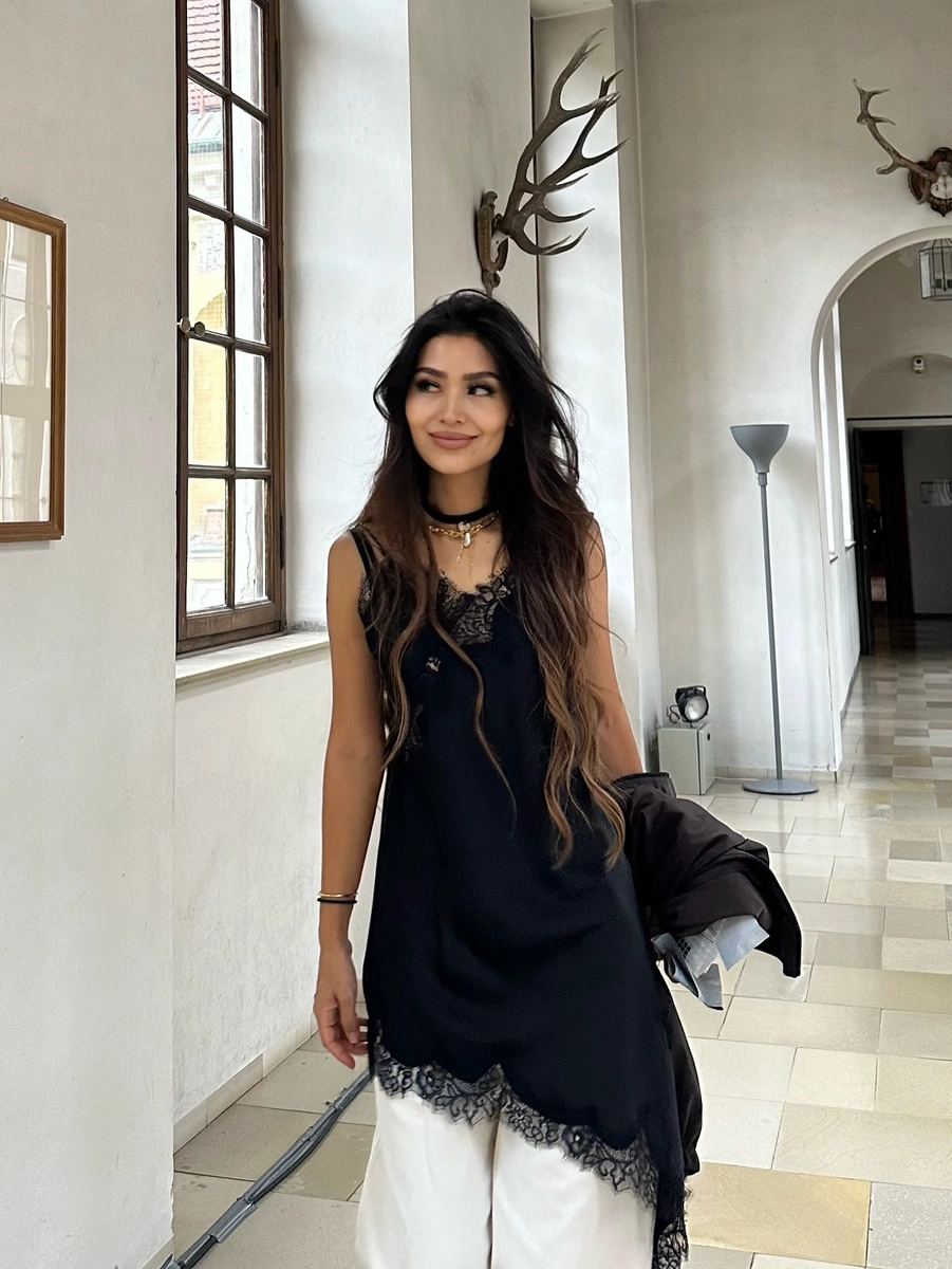 Zere 香港的应召女郎