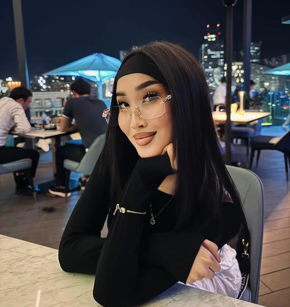 Zhanel 香港的应召女郎