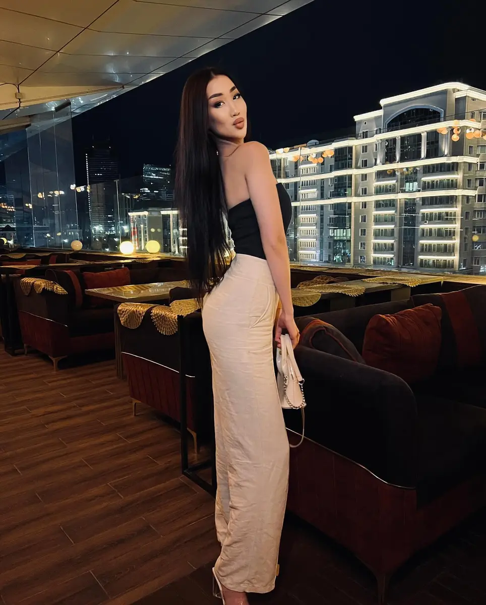 Zhanel 香港的应召女郎